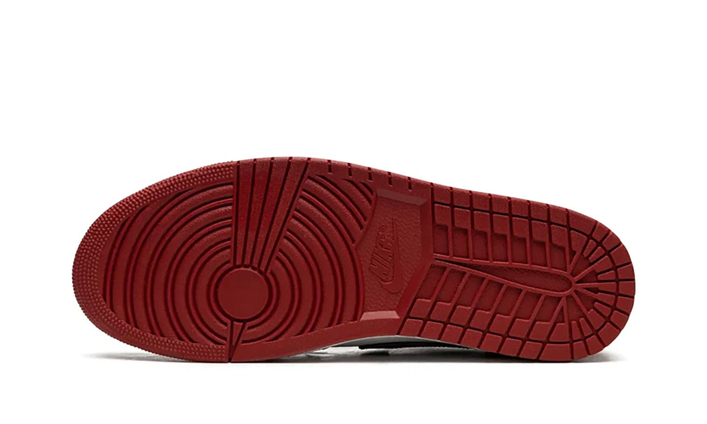 Jordan 1 Retro Low OG Black Toe