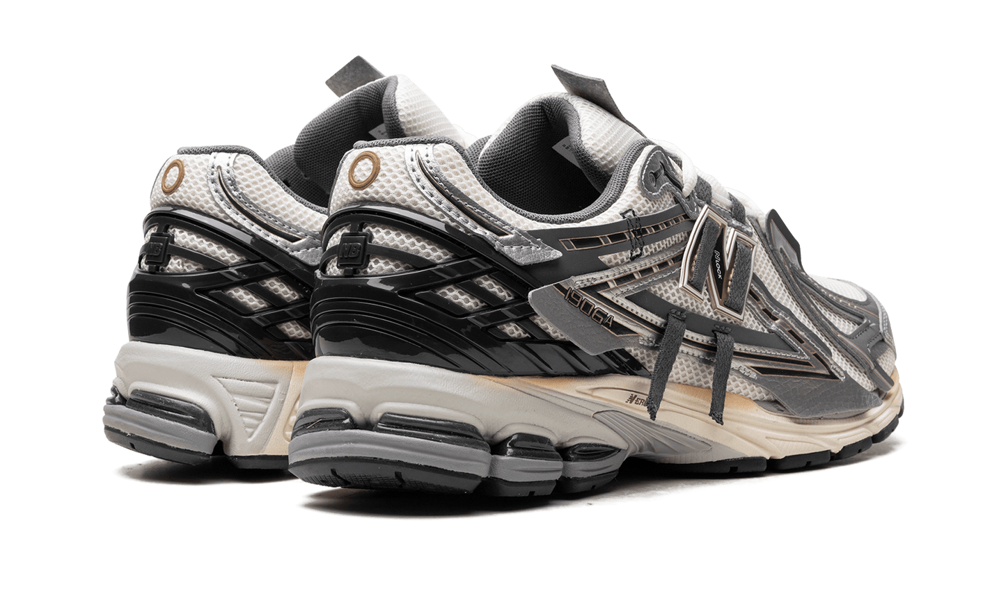 New Balance 1906A Silver Metalic Castlerock
