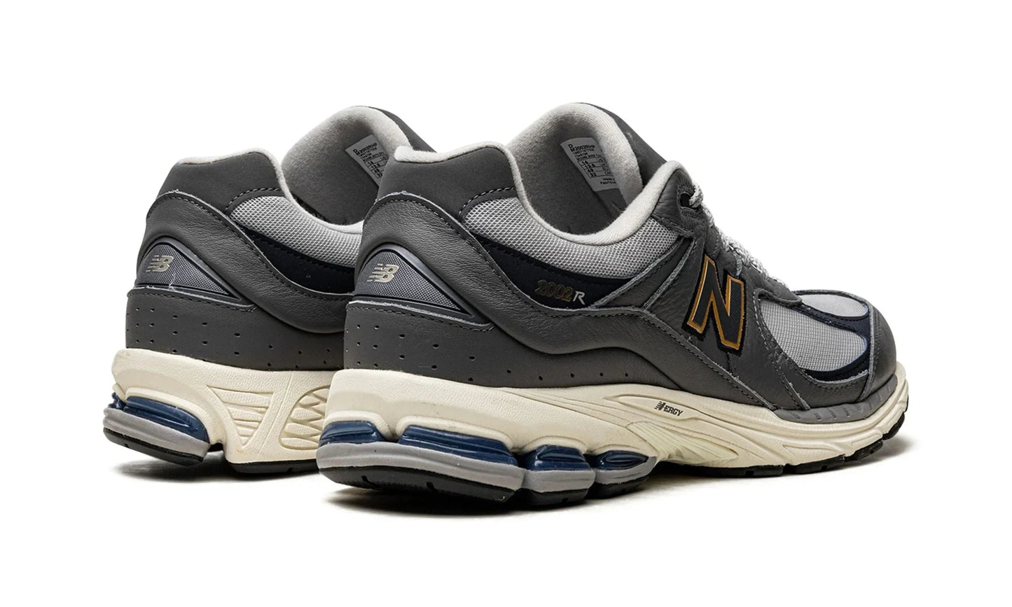 New Balance 2002R Castlerock