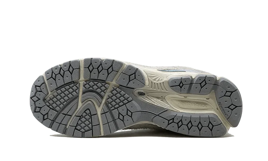 New Balance 2002R Linen