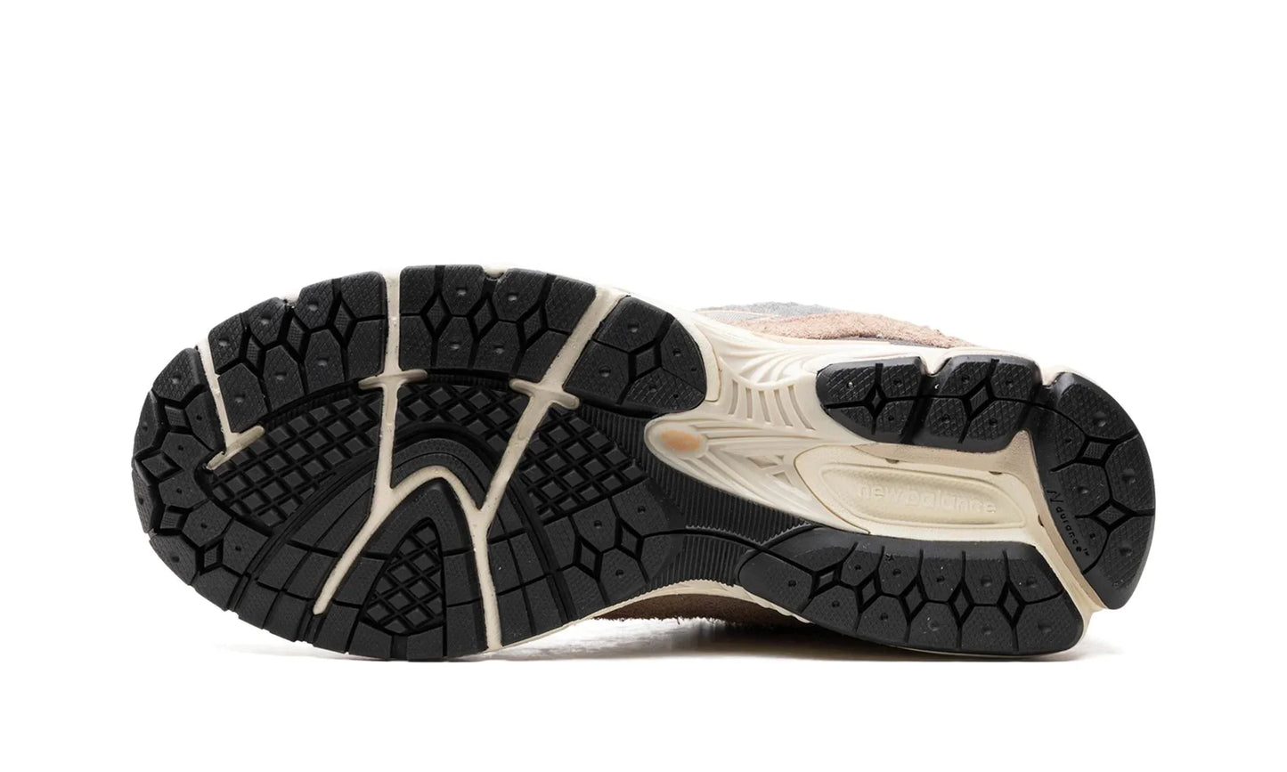 New Balance 2002R Mushroom Hazy Peach