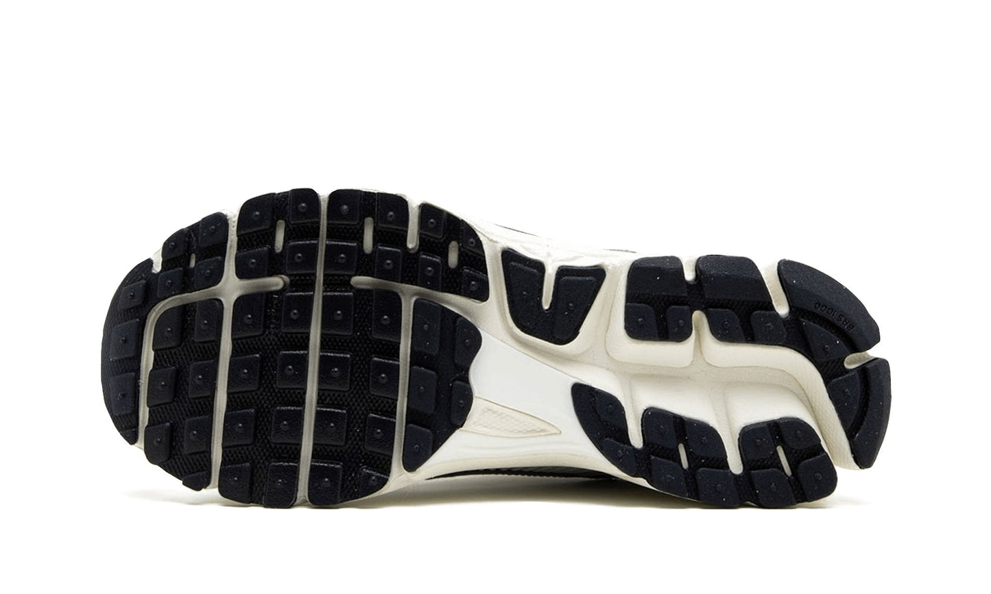Nike Zoom Vomero 5 Photon Dust