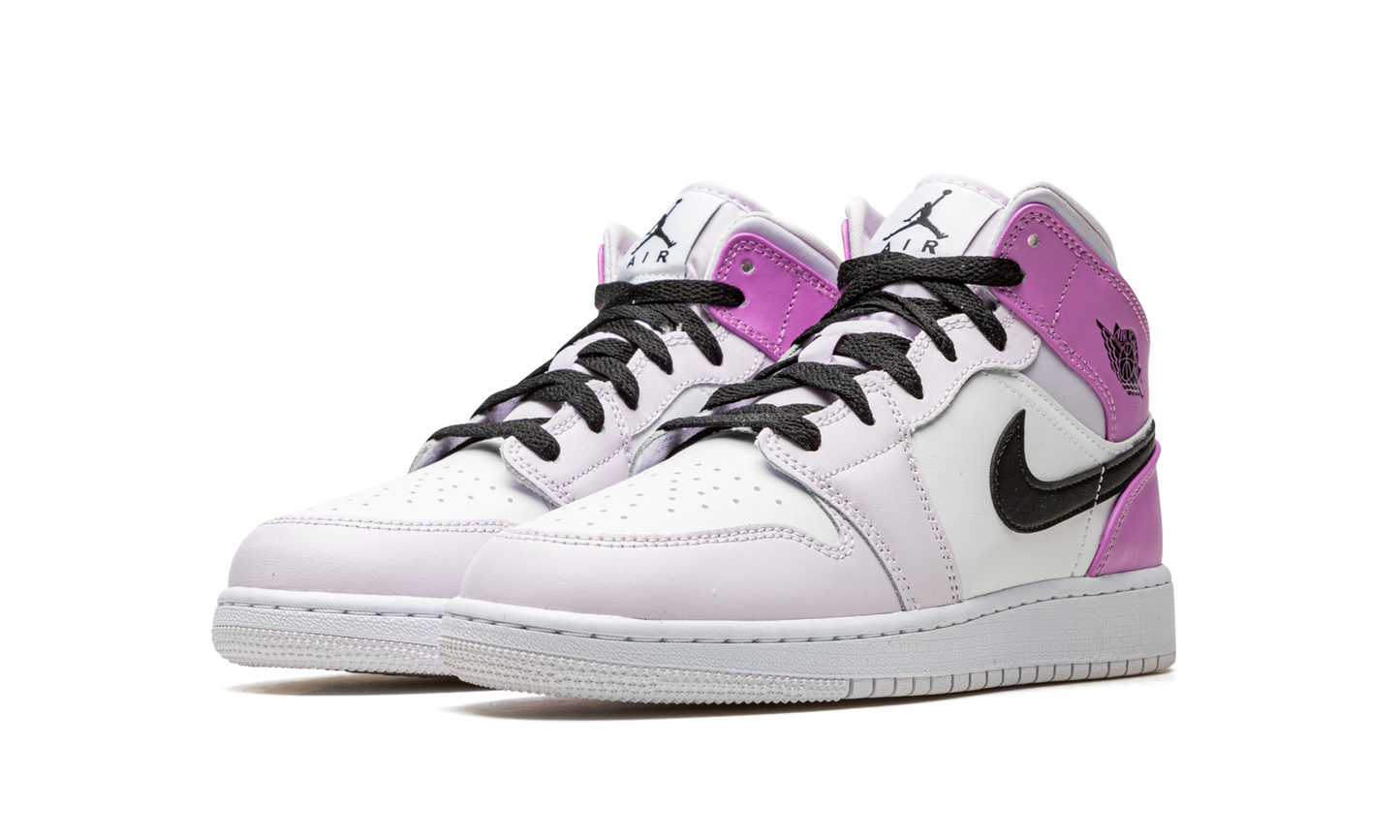 Air Jordan 1 Mid Barely Grape