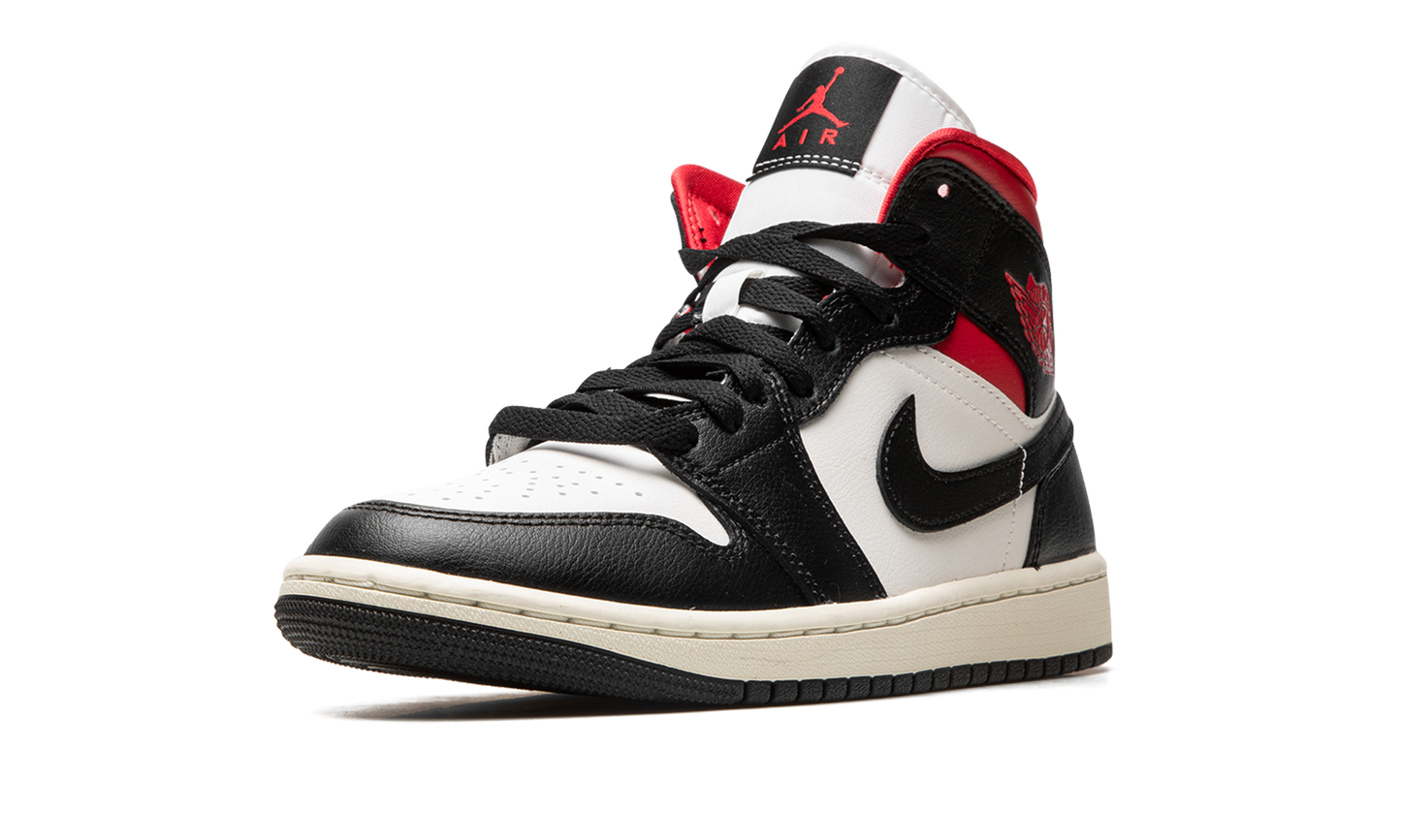 Air Jordan 1 Mid Gym Red Panda