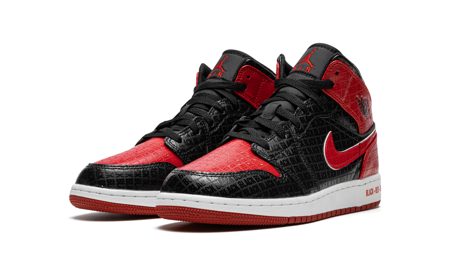 Air Jordan 1 Mid Bred Text