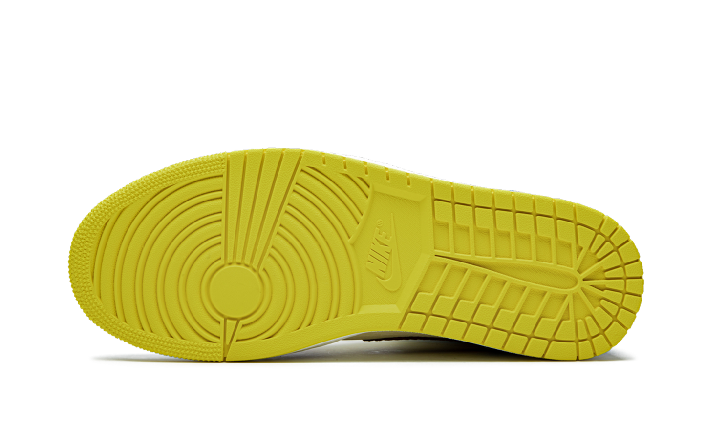 Air Jordan 1 Mid SE Fearless Maison Chateau Rouge