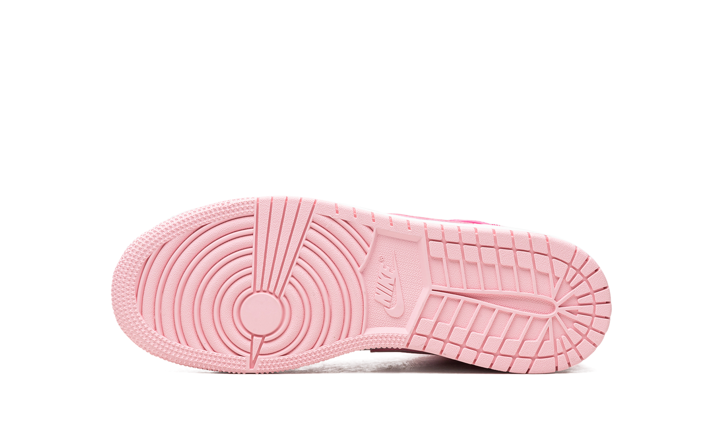 Air Jordan 1 Mid Fierce Pink