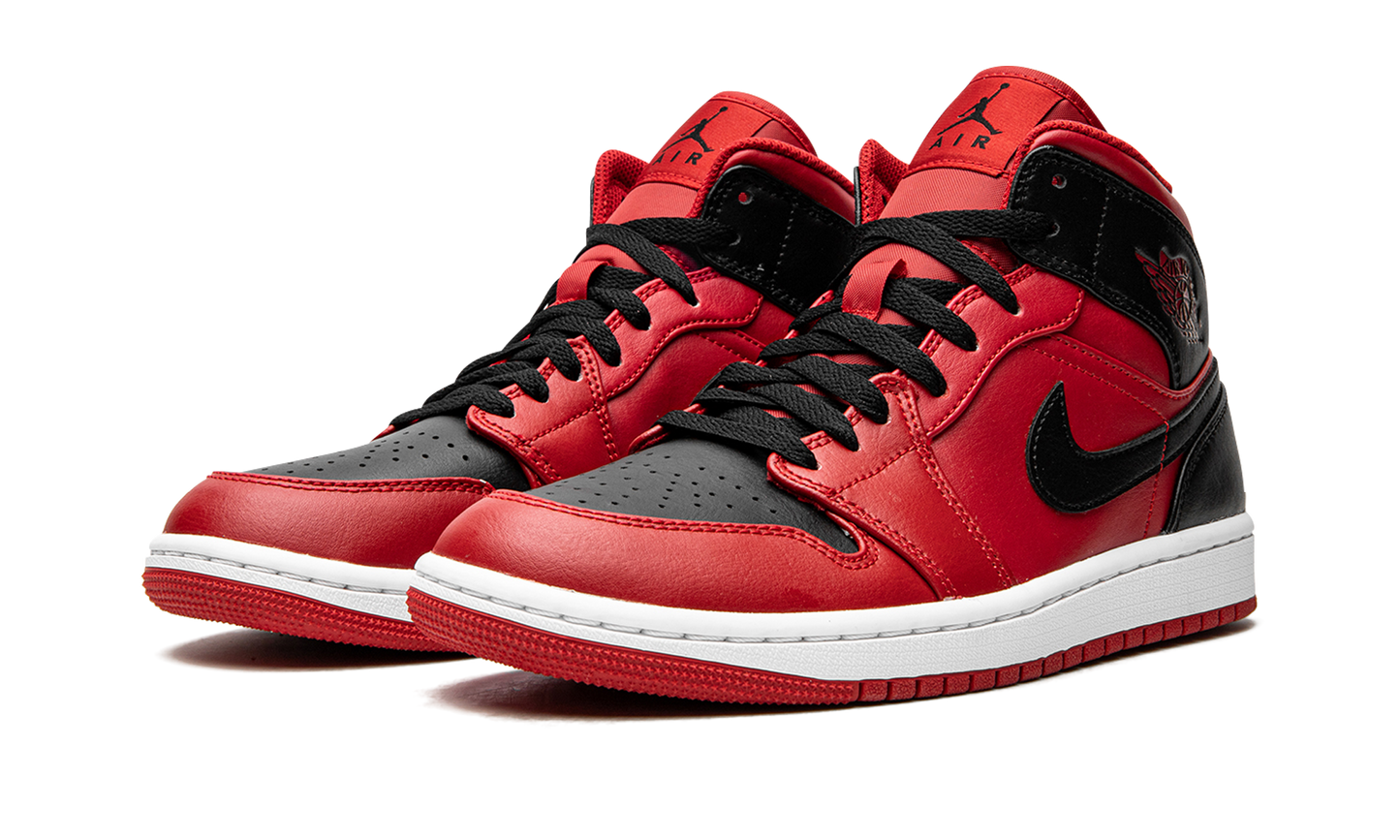Air Jordan 1 Mid Reverse Bred (2021)