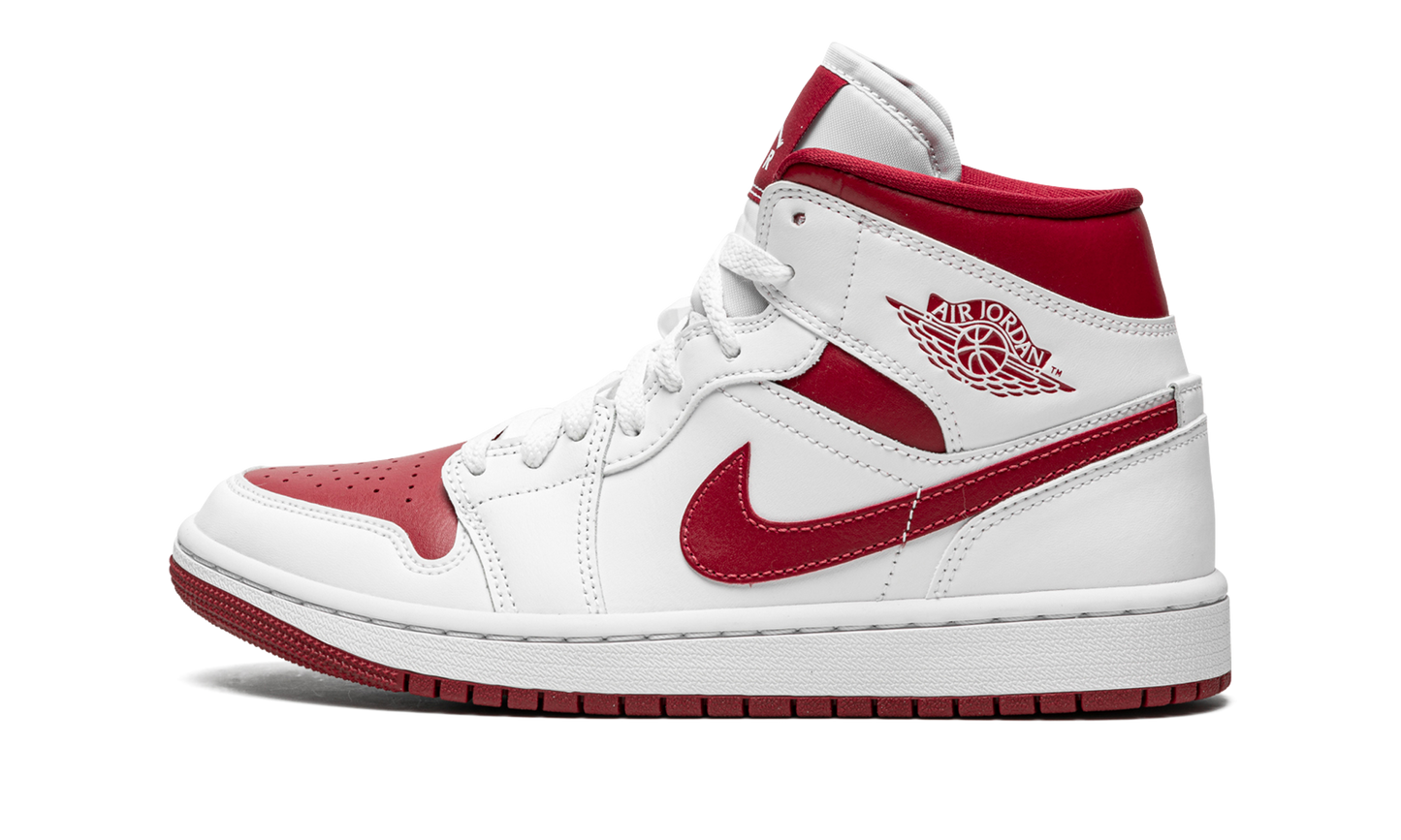Air Jordan 1 Mid Reverse Chicago