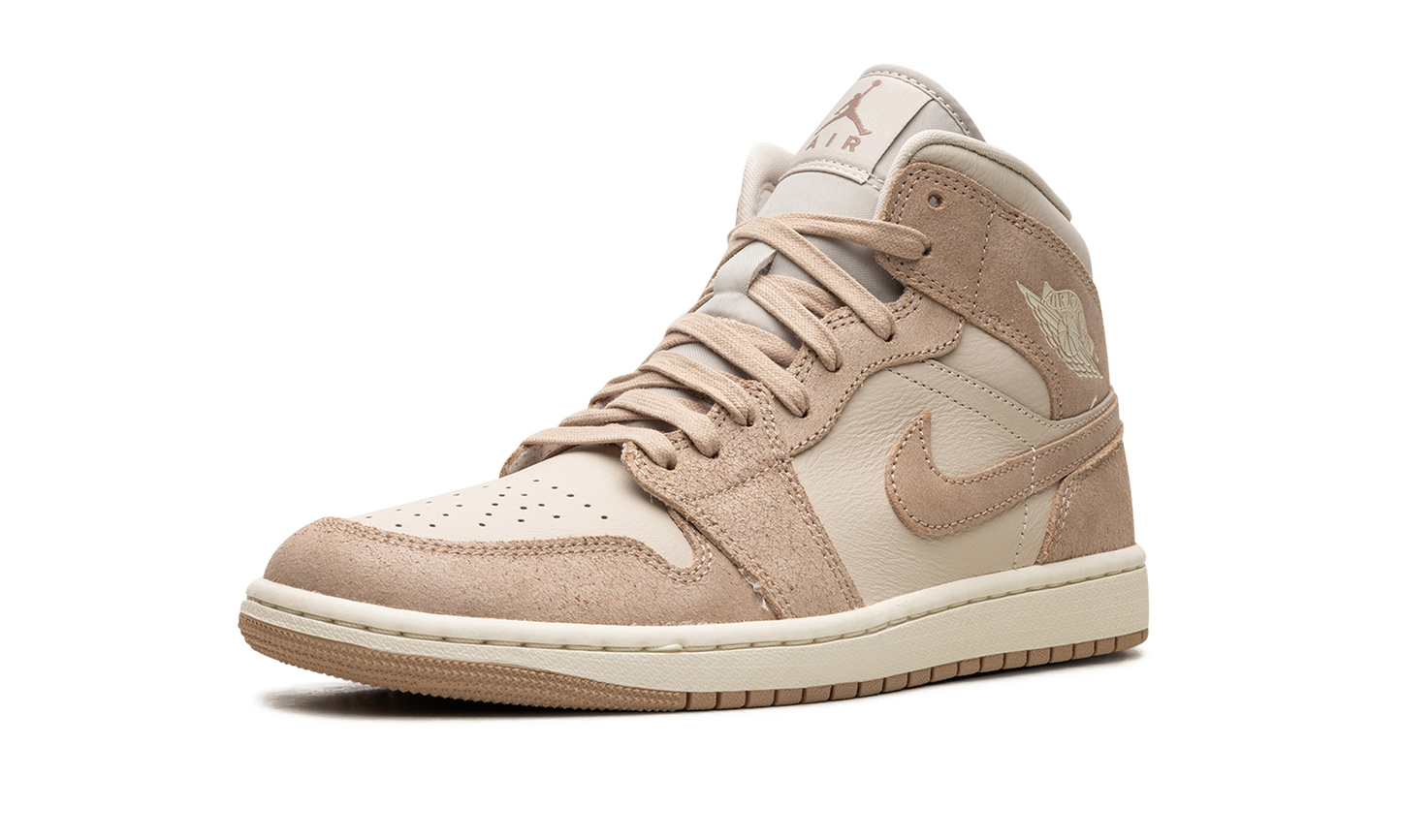 Air Jordan 1 Mid SE Legend Light Brown