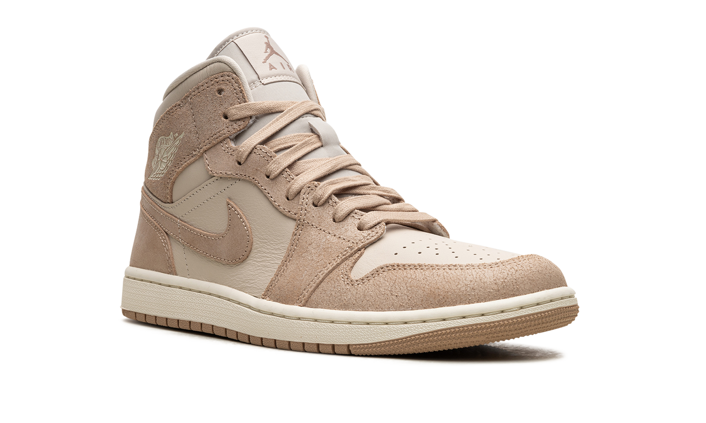 Air Jordan 1 Mid SE Legend Light Brown