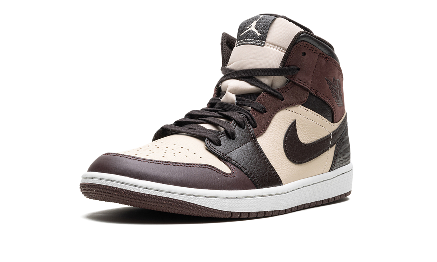 Air Jordan 1 Mid SE Paris YMCA