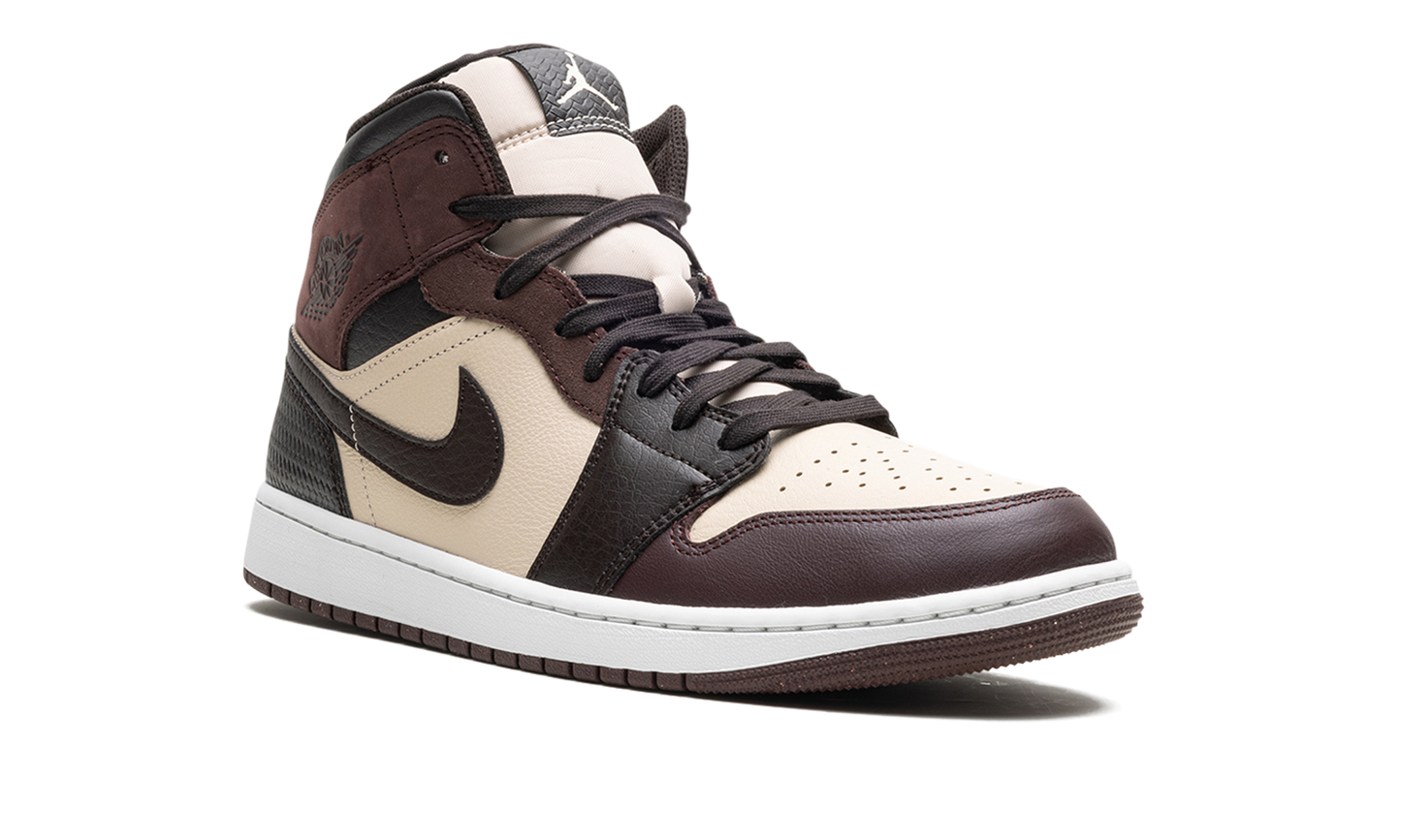 Air Jordan 1 Mid SE Paris YMCA
