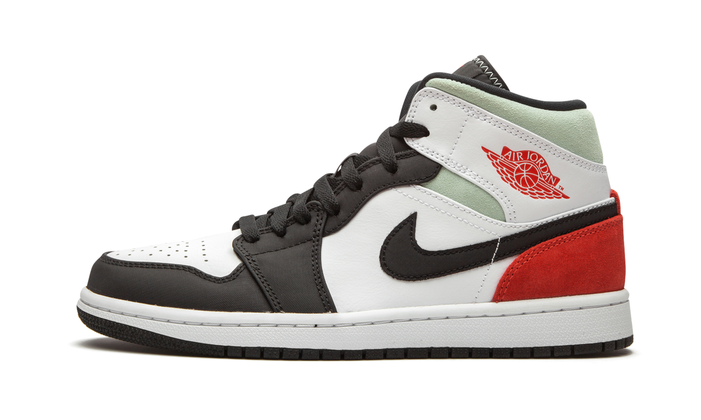 Air Jordan 1 Mid SE Red Black Toe