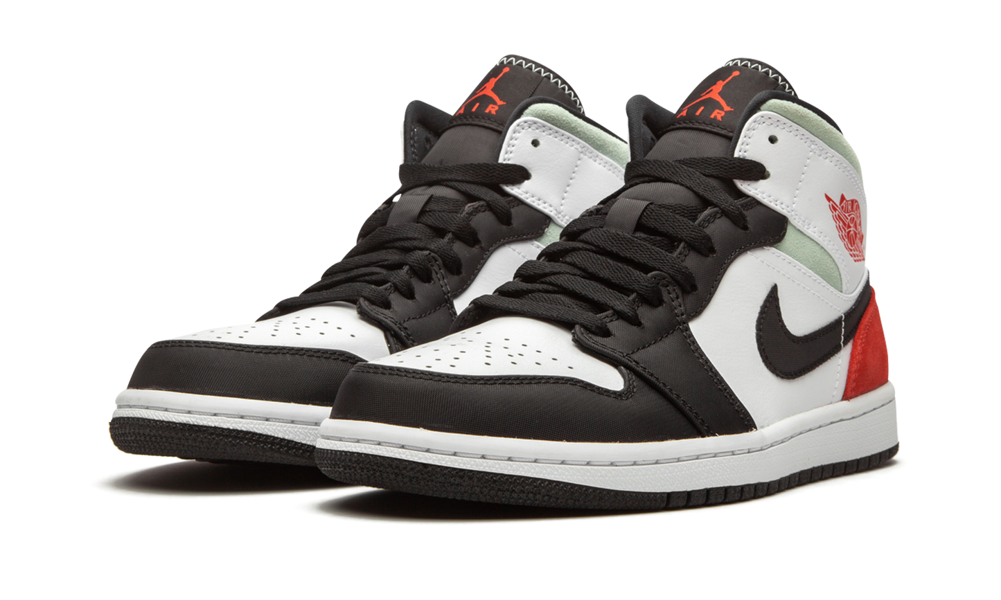 Air Jordan 1 Mid SE Red Black Toe