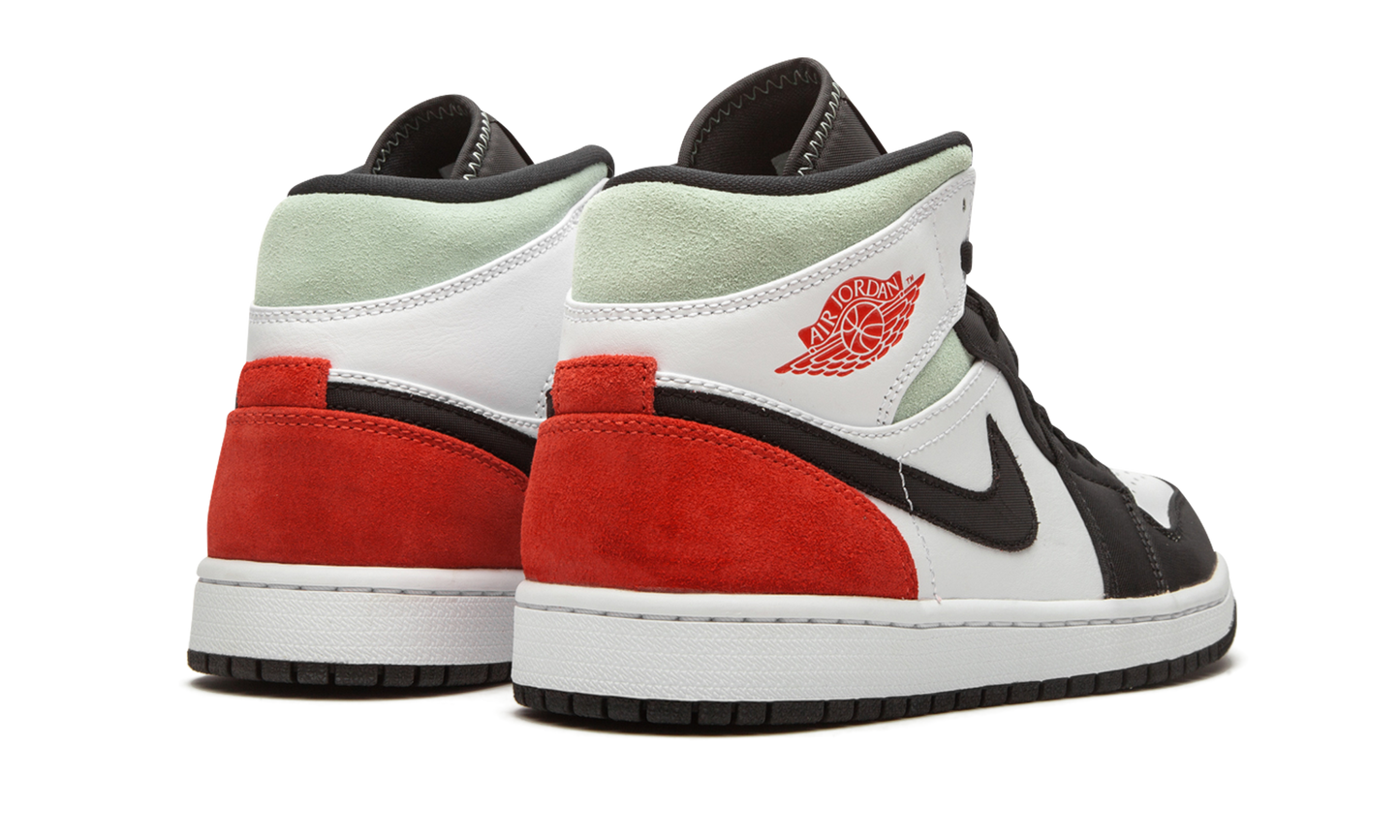 Air Jordan 1 Mid SE Red Black Toe