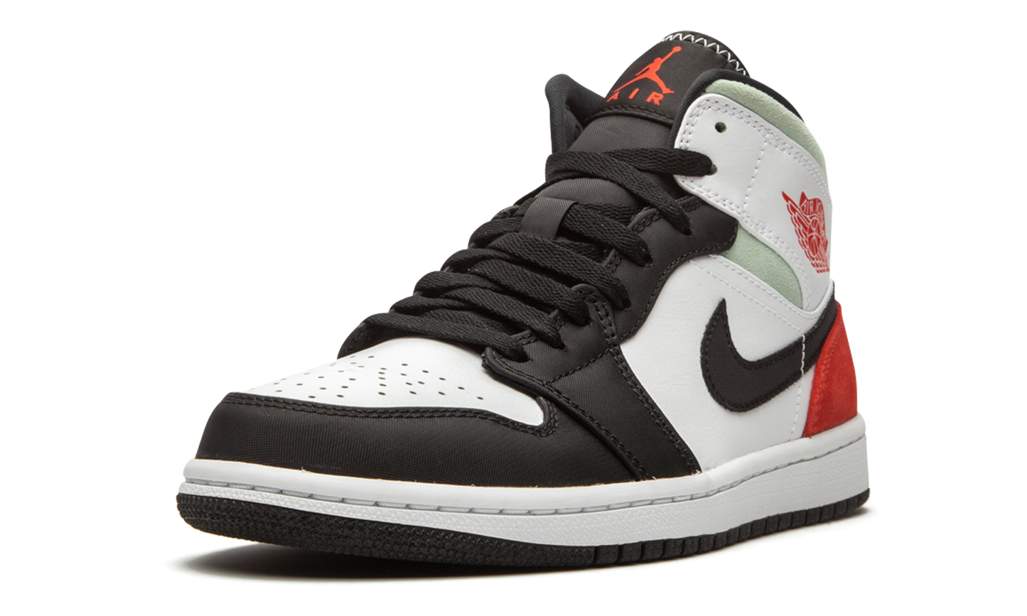 Air Jordan 1 Mid SE Red Black Toe