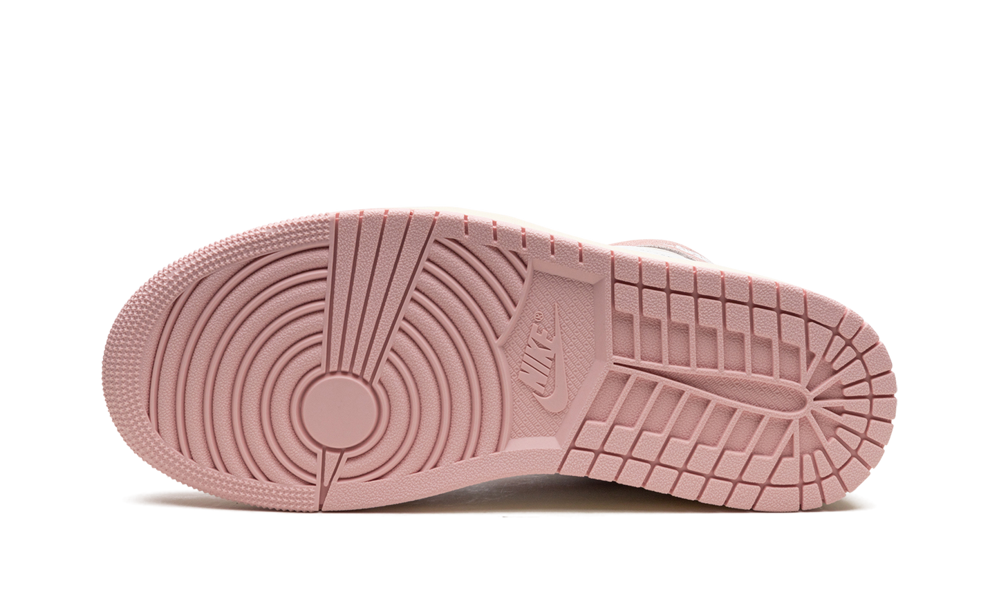 Air Jordan 1 Retro High OG Washed Pink