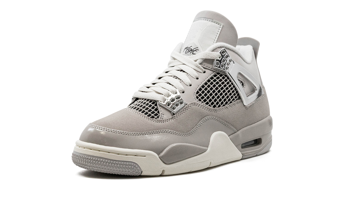 Air Jordan 4 Retro Frozen Moments