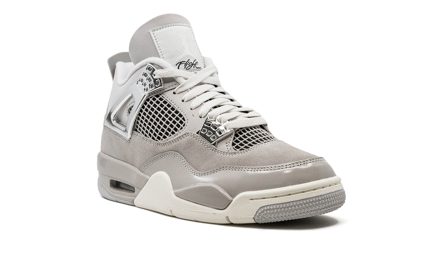 Air Jordan 4 Retro Frozen Moments