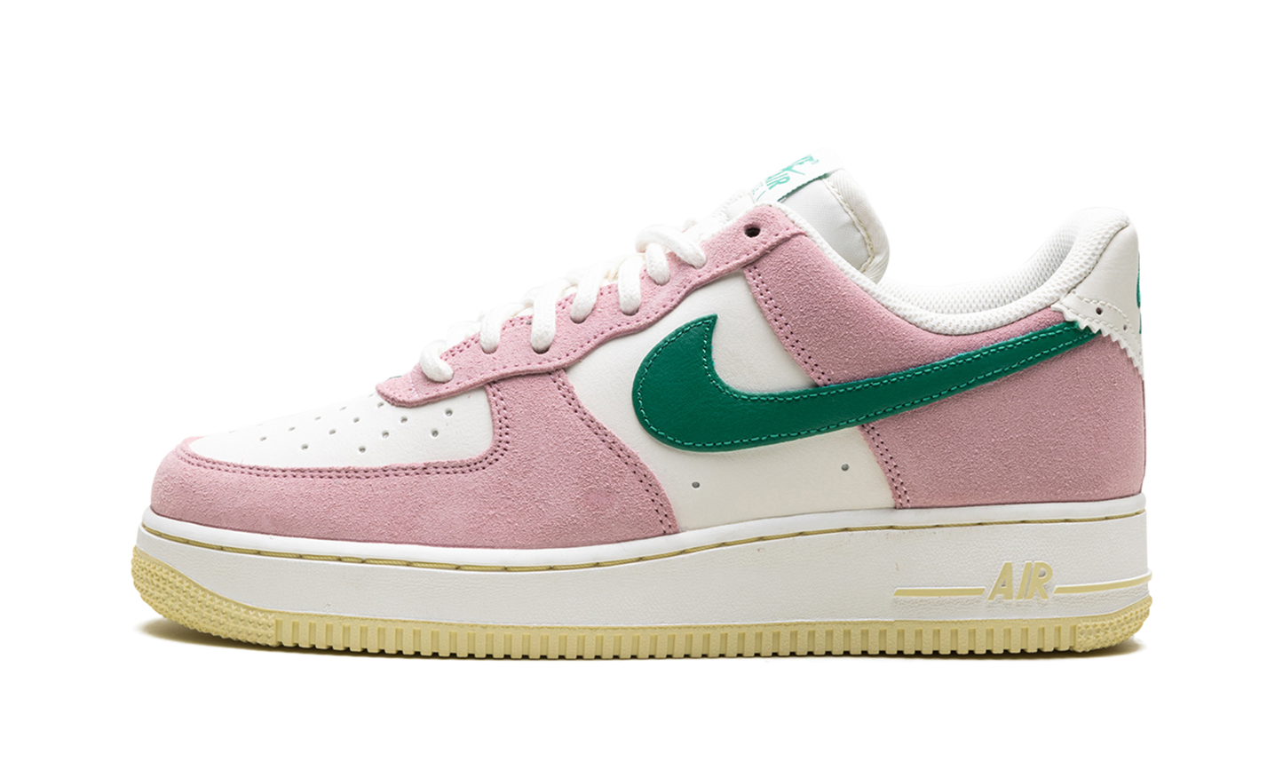 Nike Air Force 1 Low '07 LV8 Medium Soft Pink Malachite