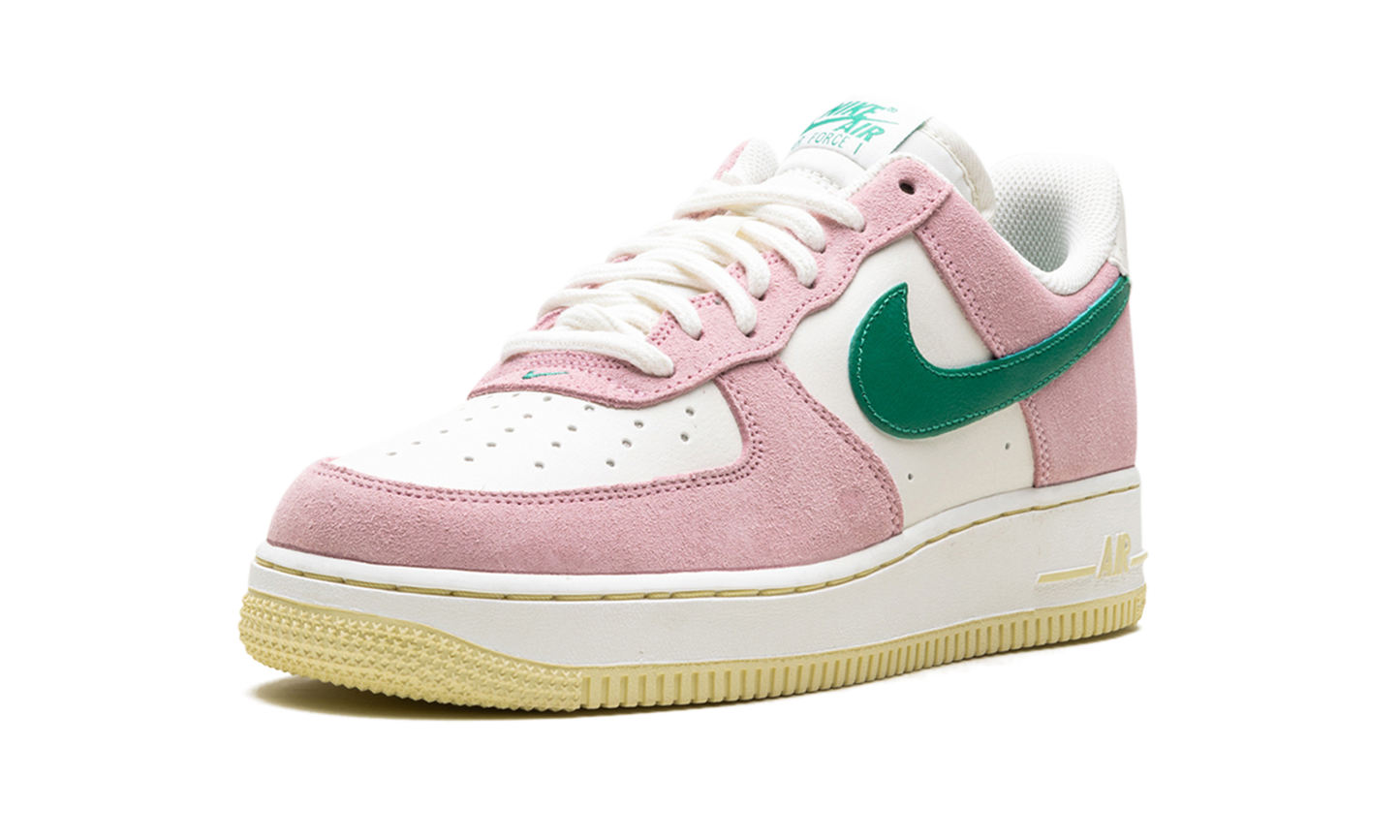 Nike Air Force 1 Low '07 LV8 Medium Soft Pink Malachite