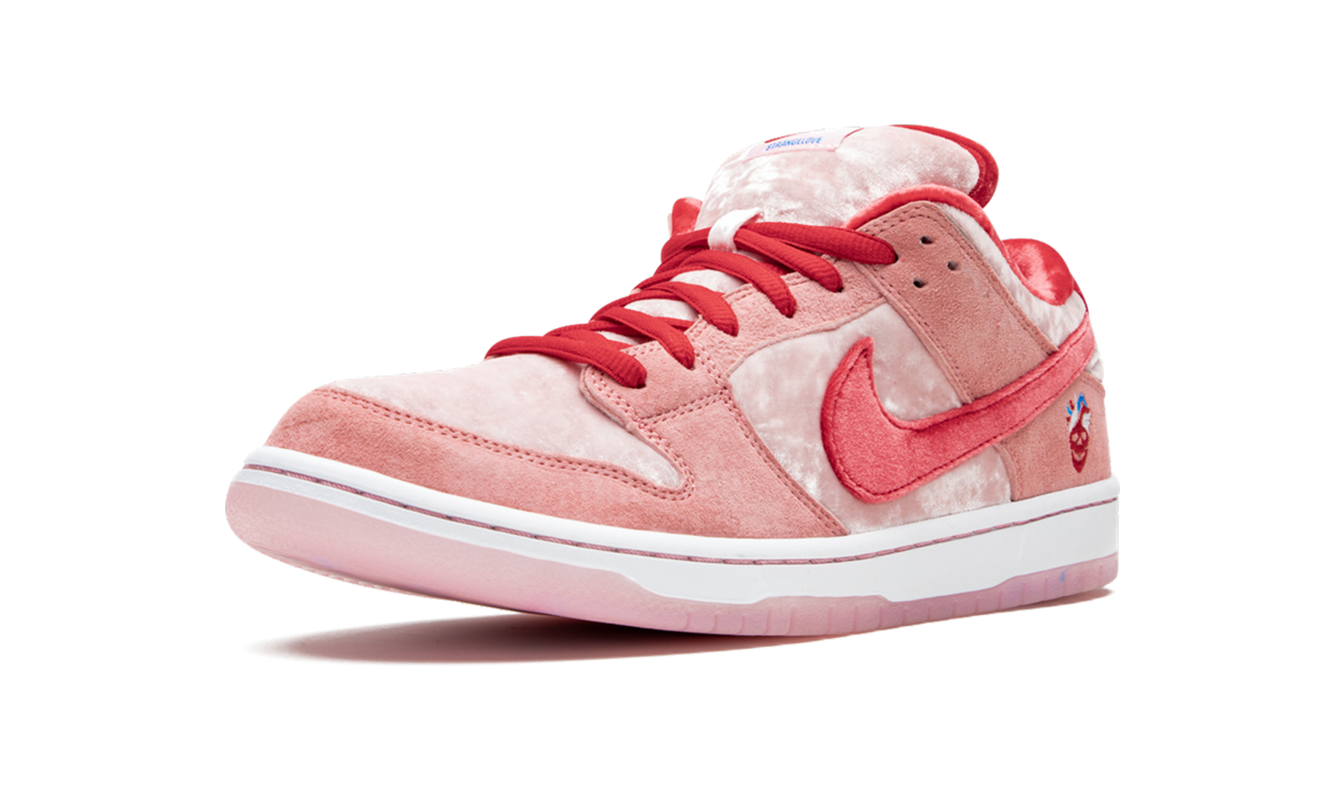 Nike SB Dunk Low StrangeLove Skateboards