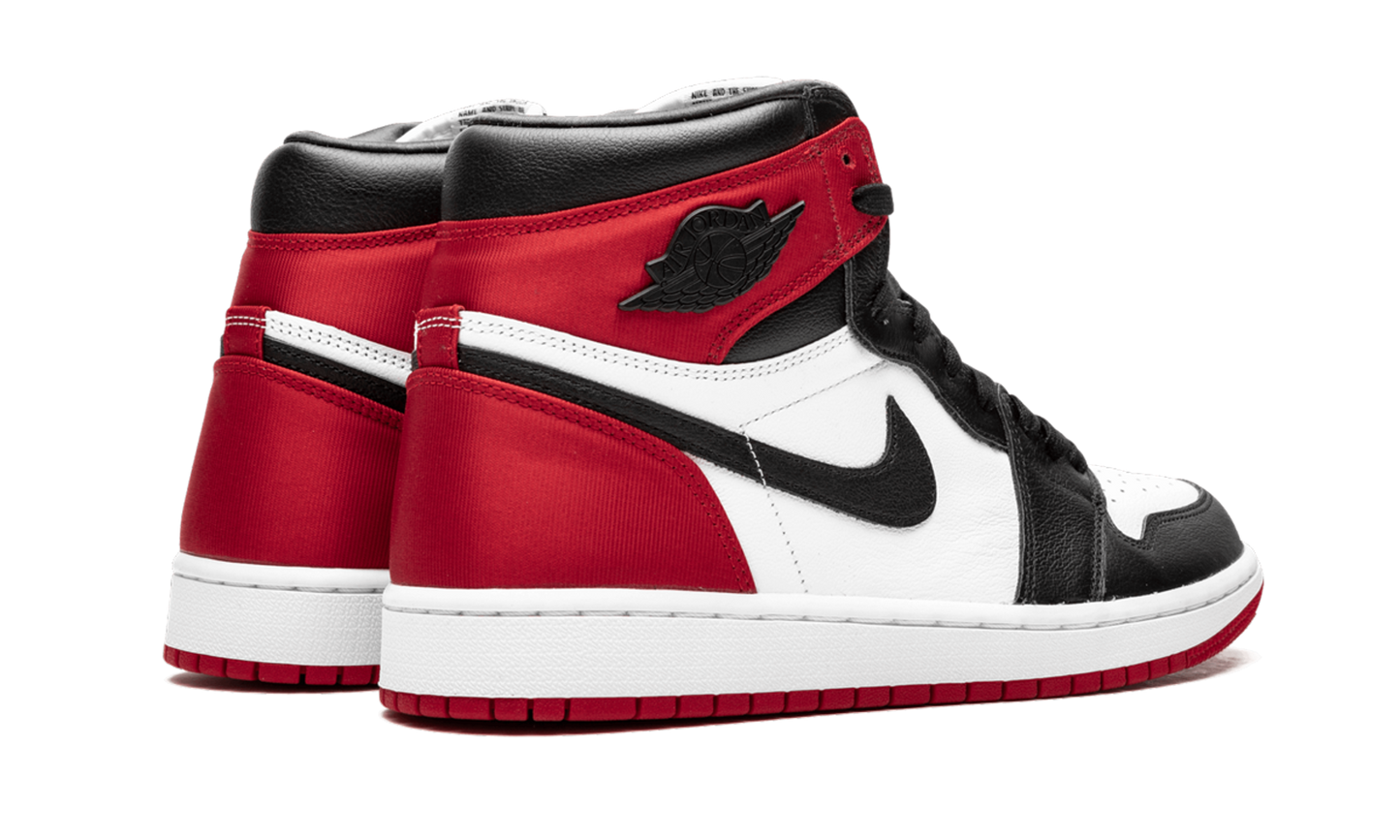 Air Jordan 1 Retro High Satin Black Toe