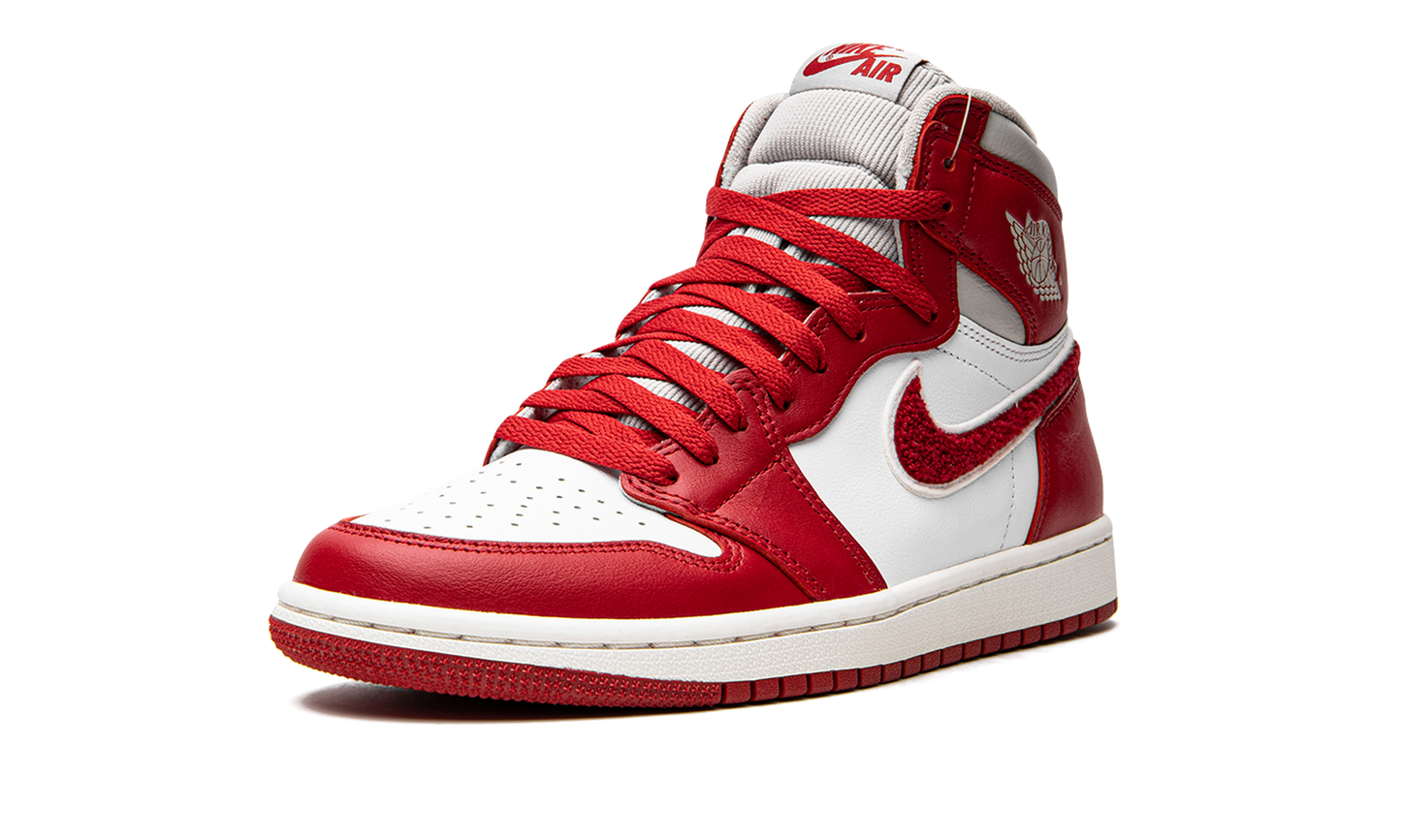 Air Jordan 1 Retro High OG Varsity Red