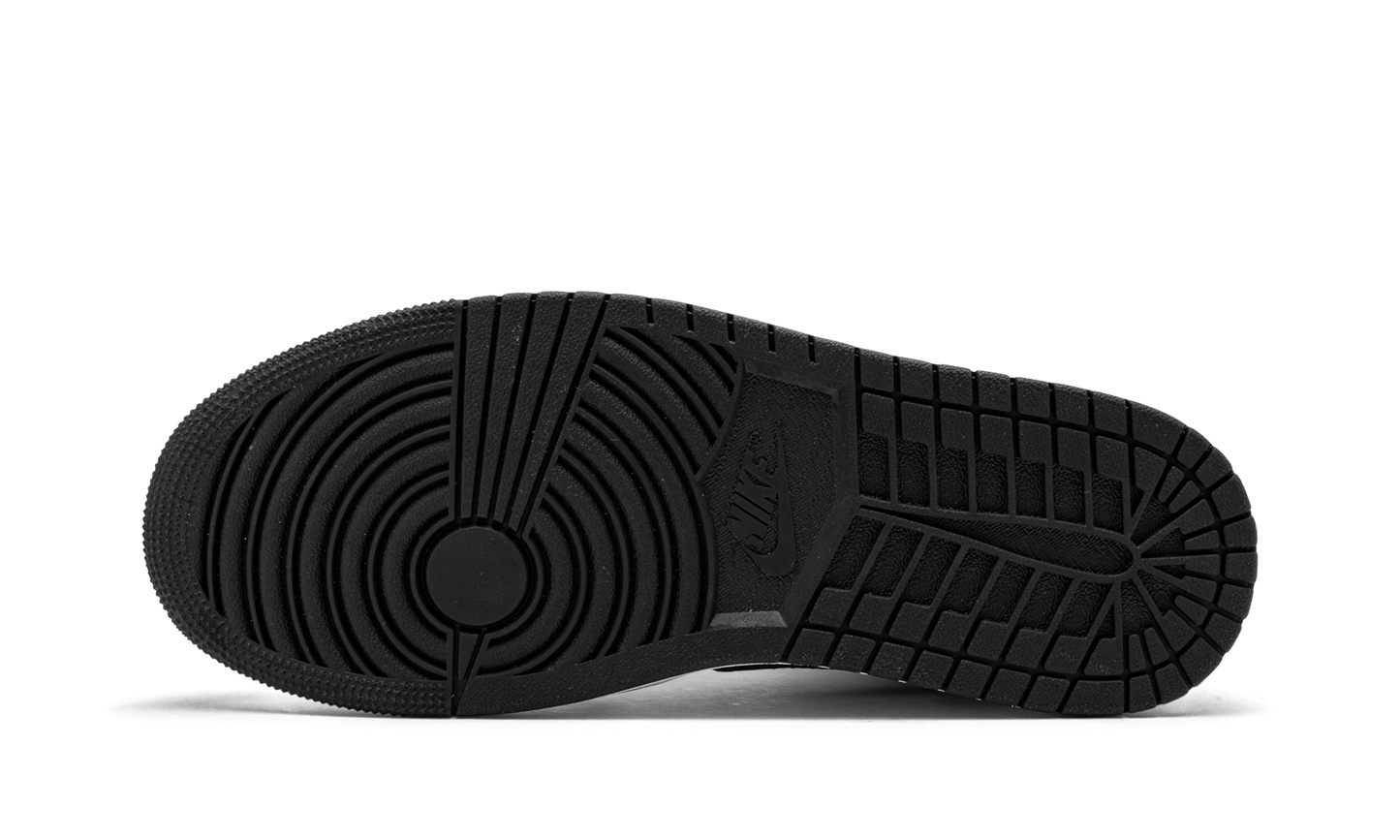 Air Jordan 1 Mid Light Smoke Grey