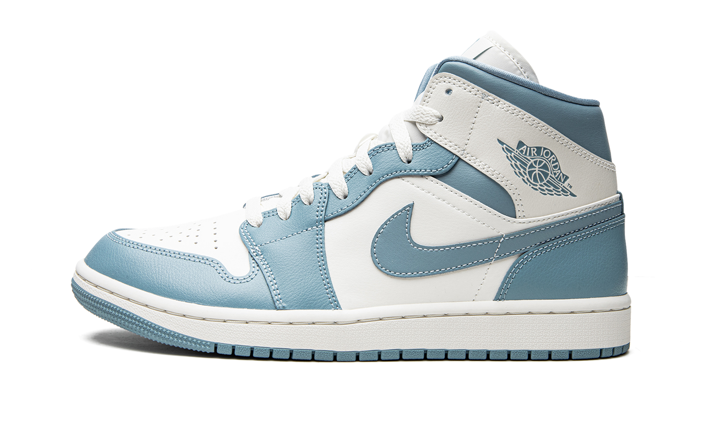 Air Jordan 1 Mid UNC (2022)