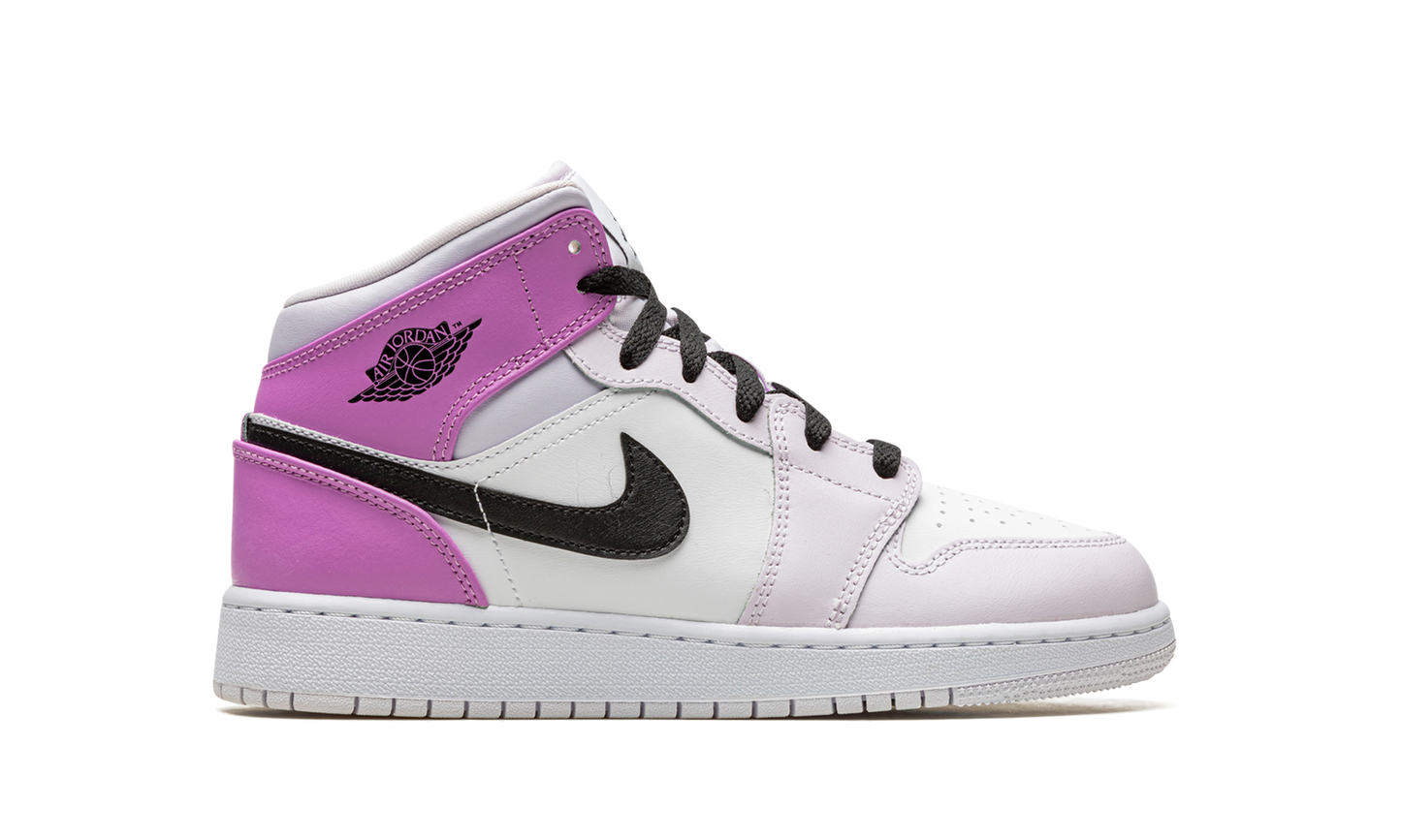 Air Jordan 1 Mid Barely Grape
