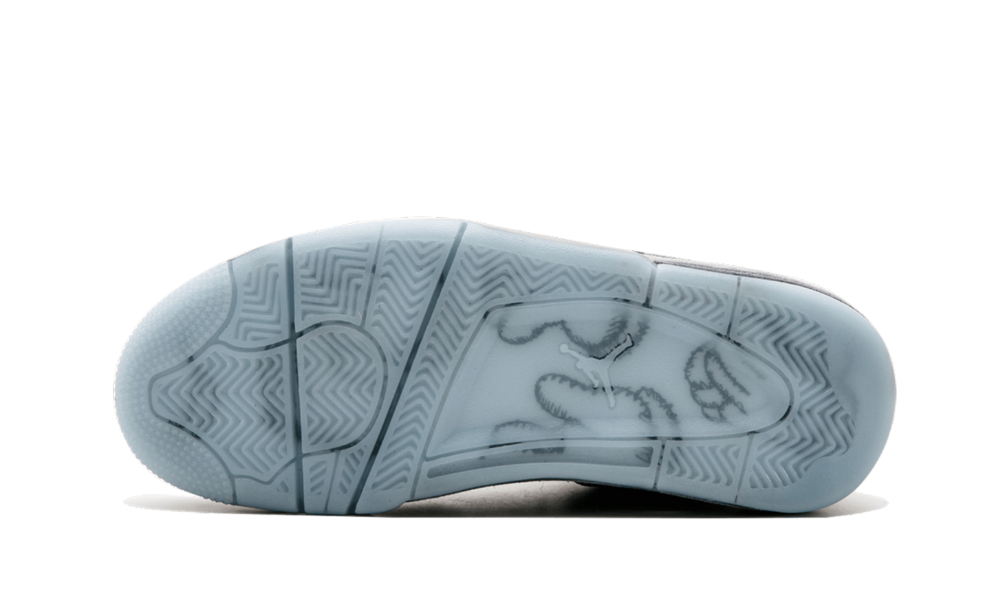 Air Jordan 4 Retro Kaws