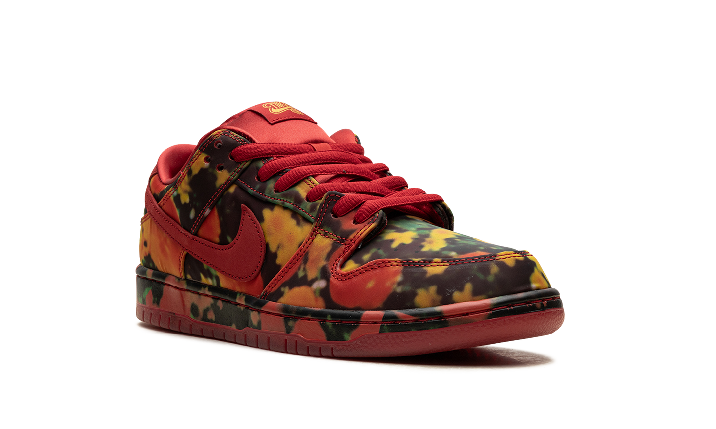 Nike SB Dunk Low The Wizard of Oz Poppy Field