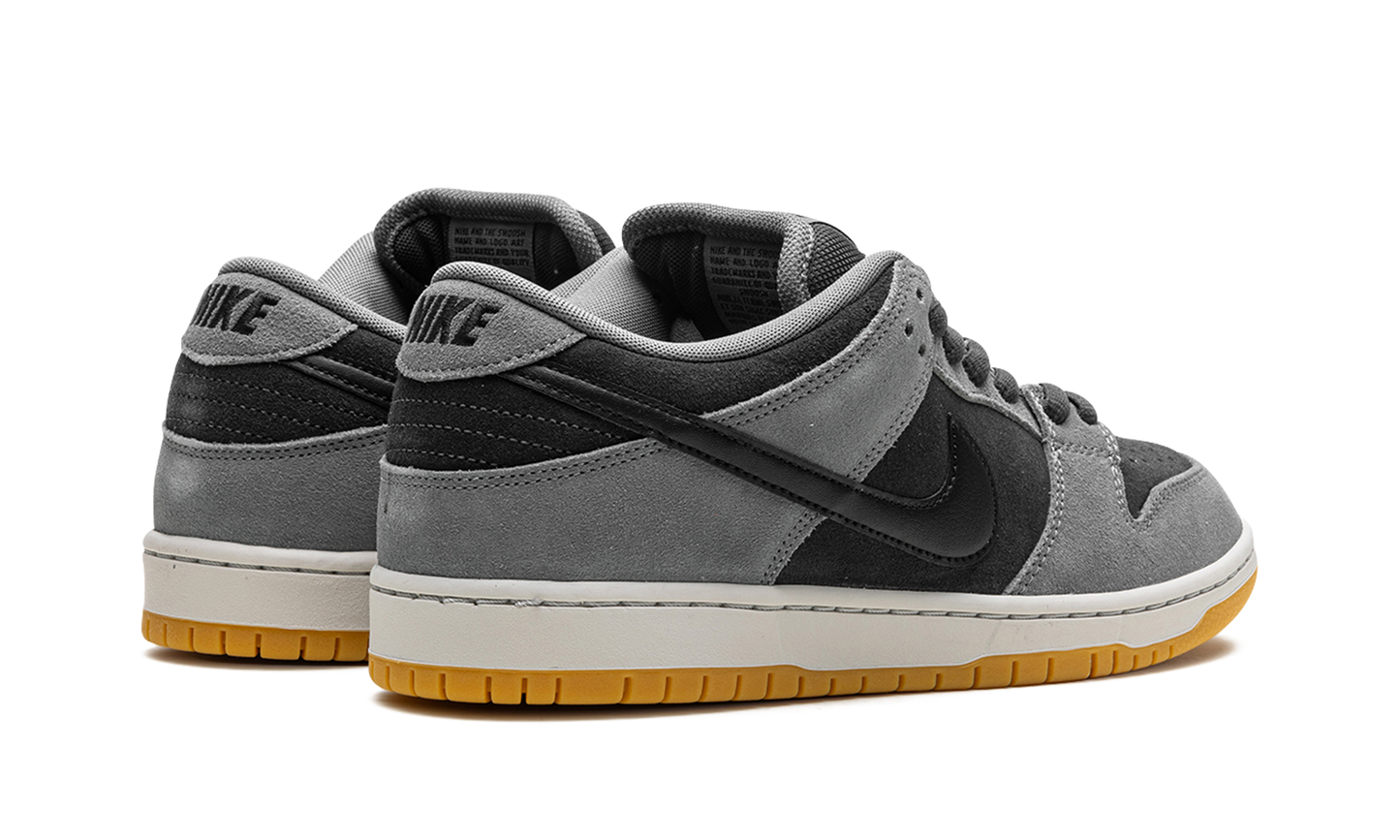 Nike SB Dunk Low Dark Smoke Grey