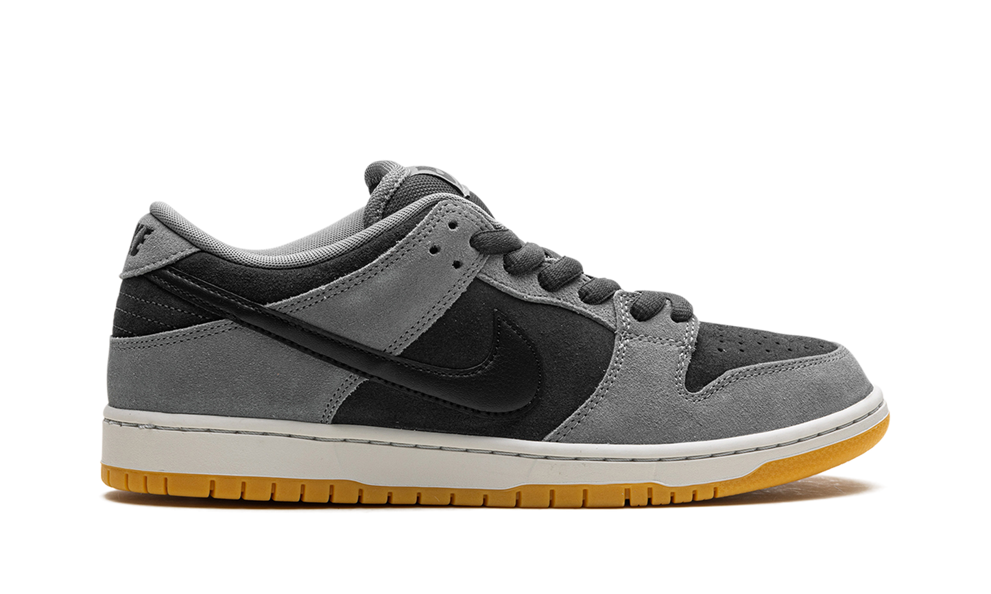Nike SB Dunk Low Dark Smoke Grey