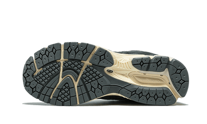 New Balance 2002R Black Dark Grey