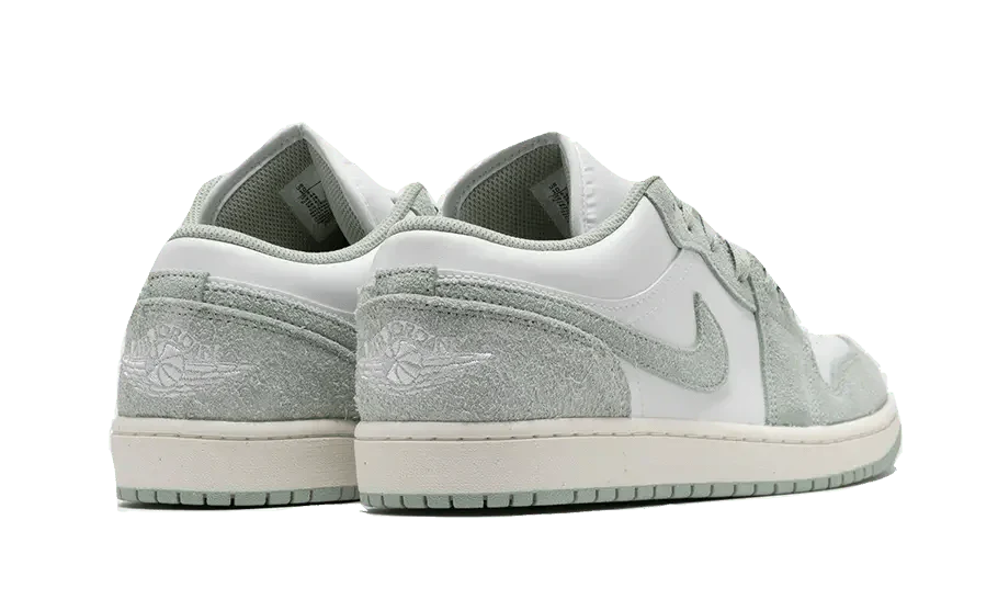 Air Jordan 1 Low SE White Seafoam