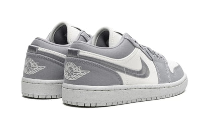 Jordan 1 Low SE WMNS "Light Steel Grey"