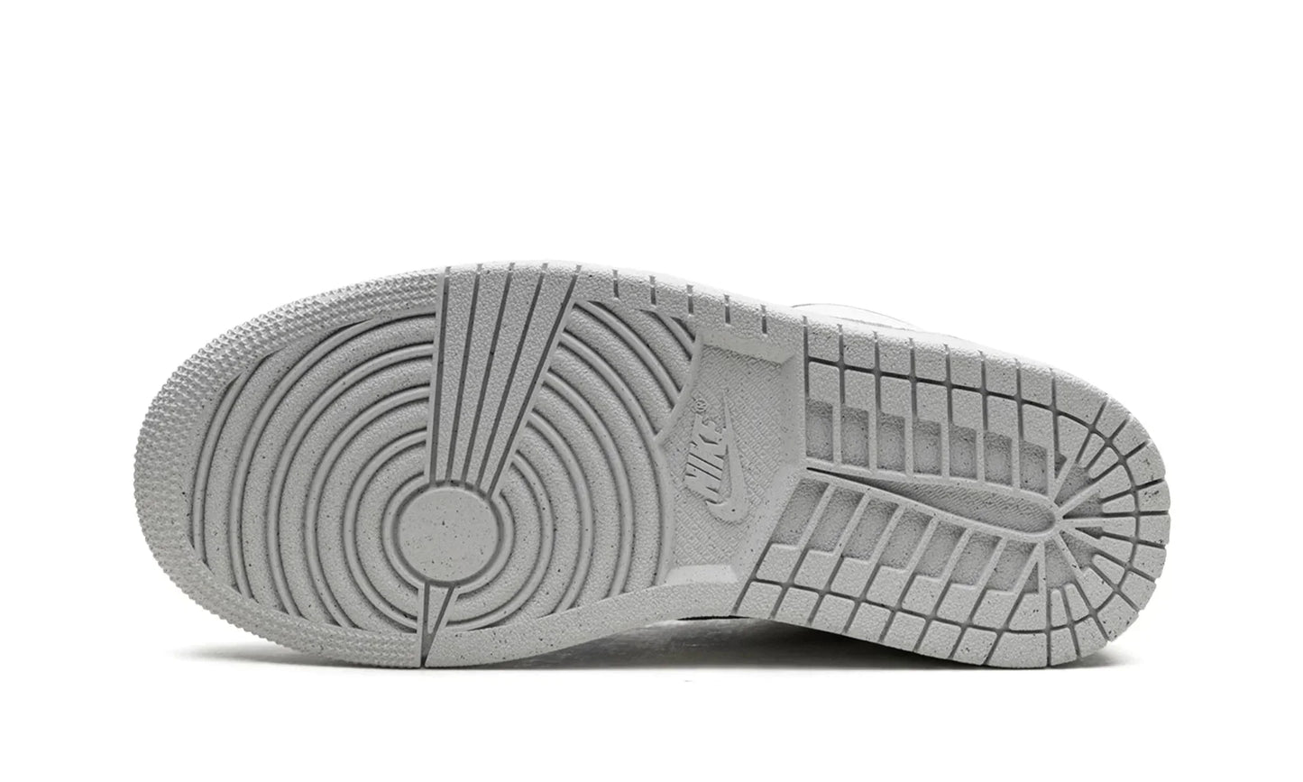 Jordan 1 Low SE WMNS "Light Steel Grey"