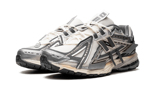 New Balance 1906A Silver Metalic Castlerock
