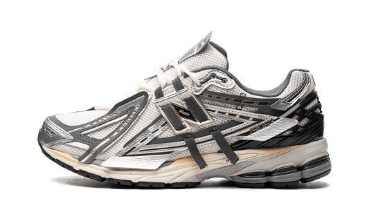 New Balance 1906A Silver Metalic Castlerock