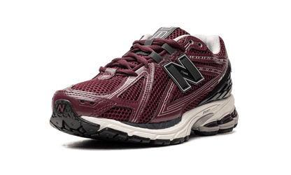 New Balance 1906R Burgundy Black