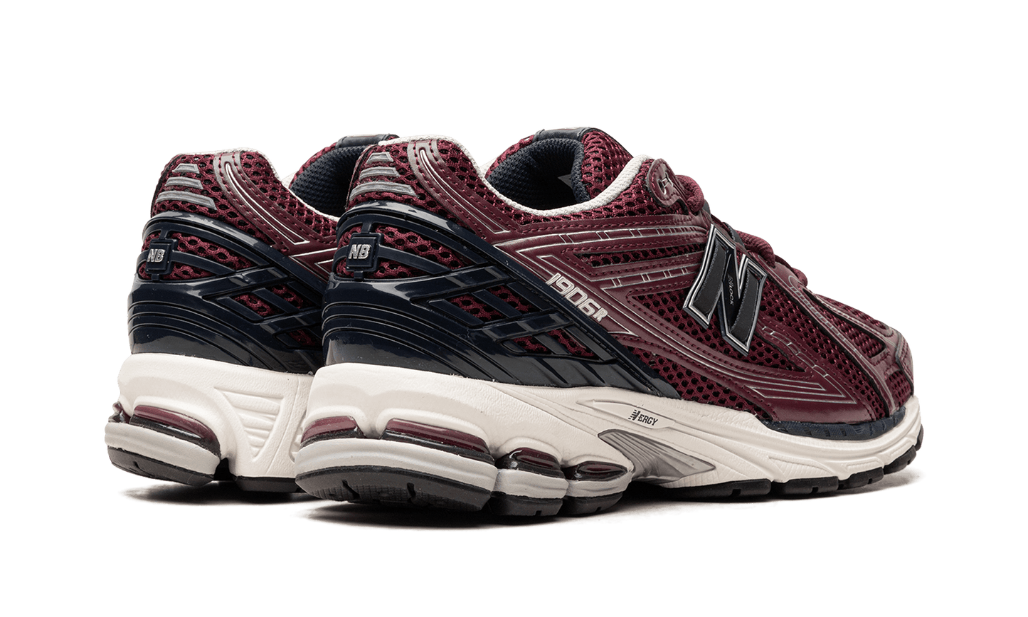 New Balance 1906R Burgundy Black