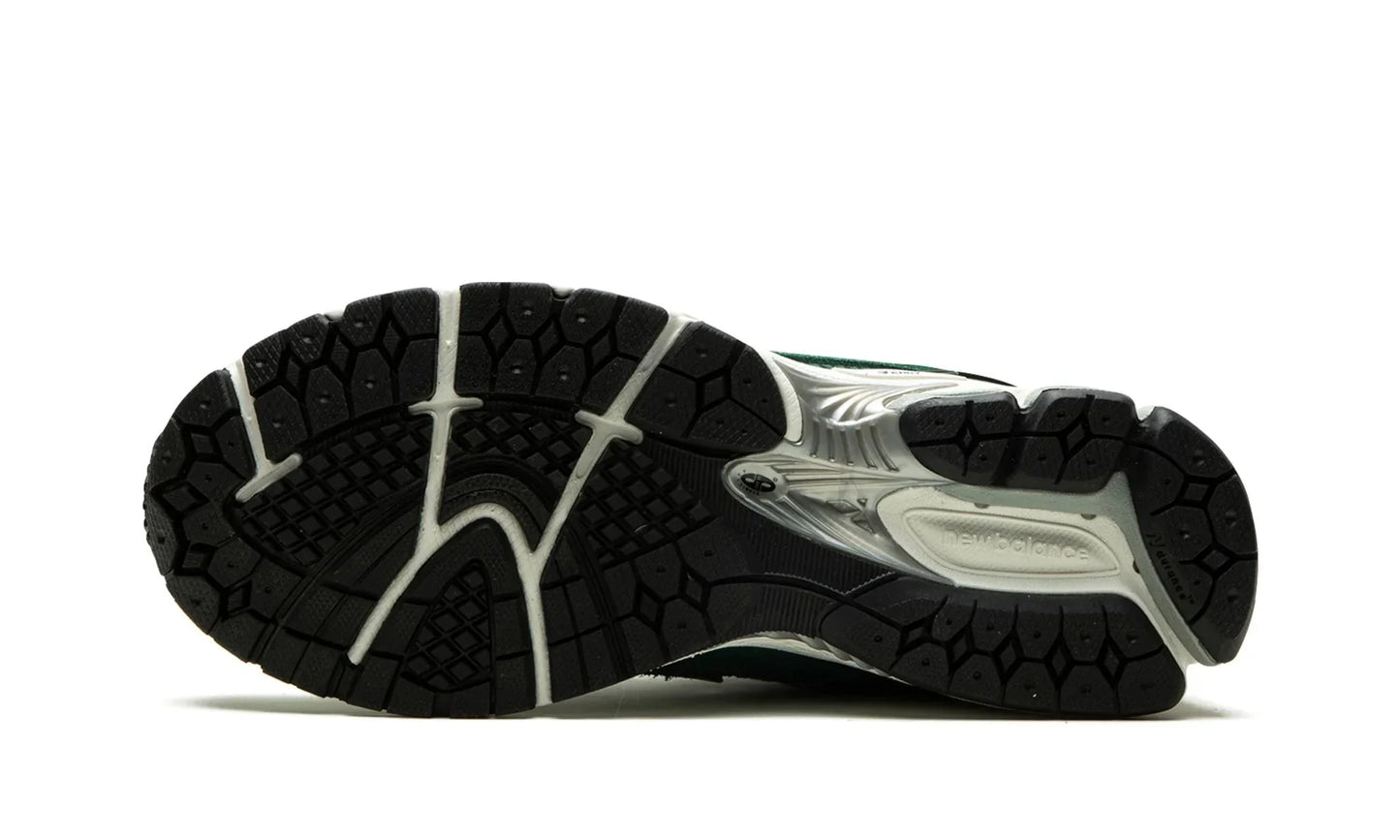 New Balance 1906R Green Suede Metallic Silver