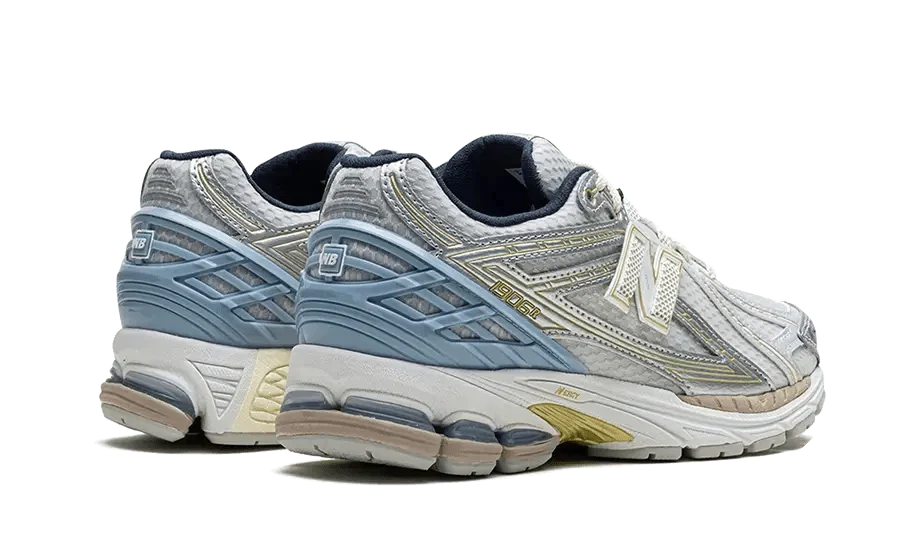 New Balance 1906R Kith White Blue