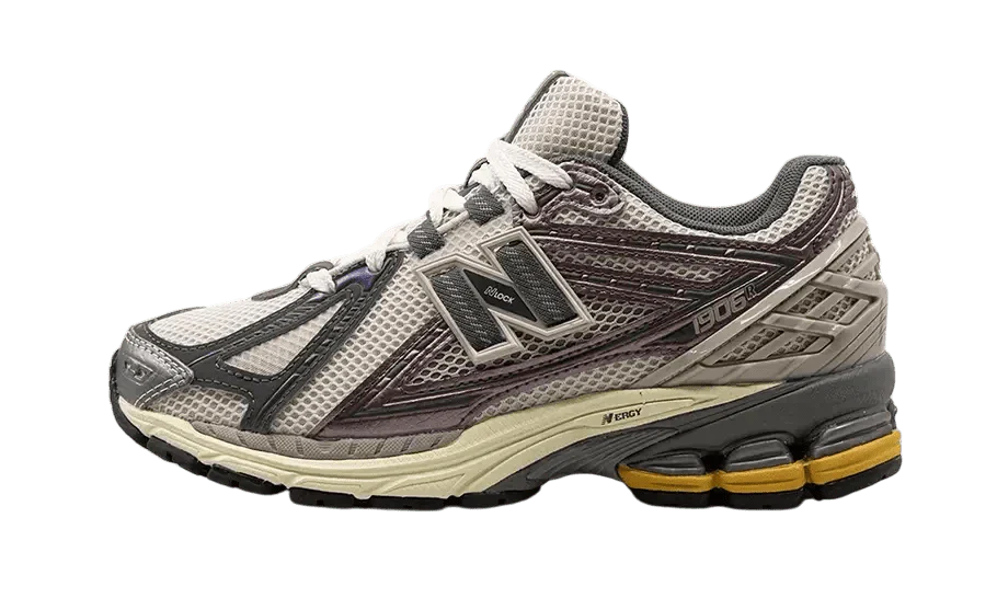 New Balance 1906R Licorice