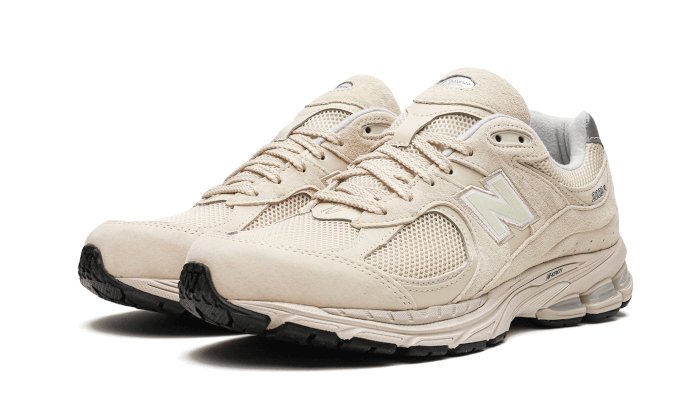 New Balance 2002R Light Bone Aluminium