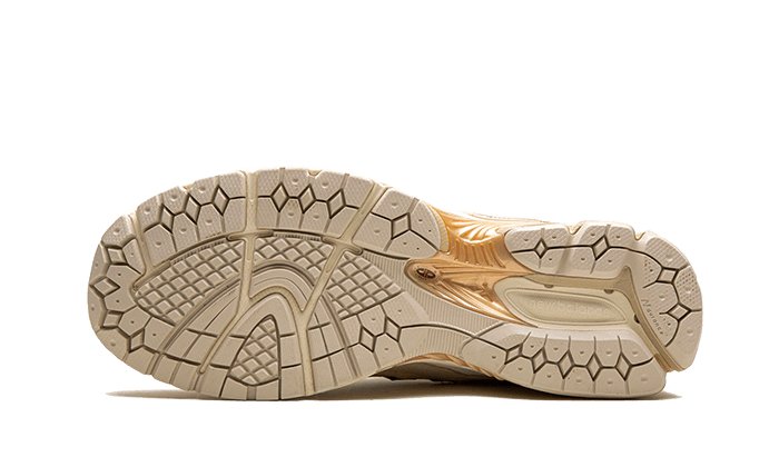 New Balance 2002R Protection Pack Sandstone Turtledove