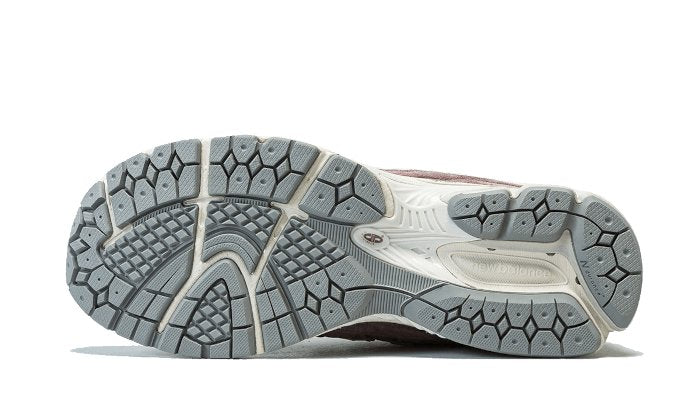 New Balance 2002R Suede Pack Black Fig